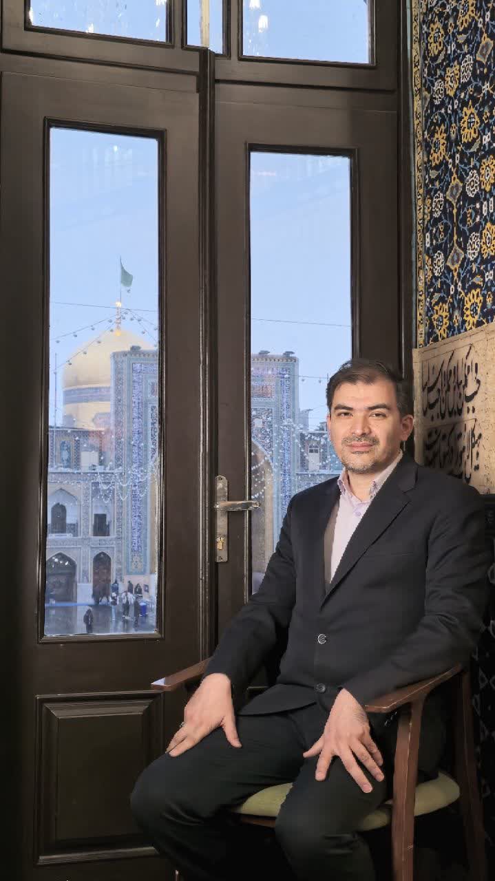 تصویری از حضور در یک برنامهٔ تلویزیونی